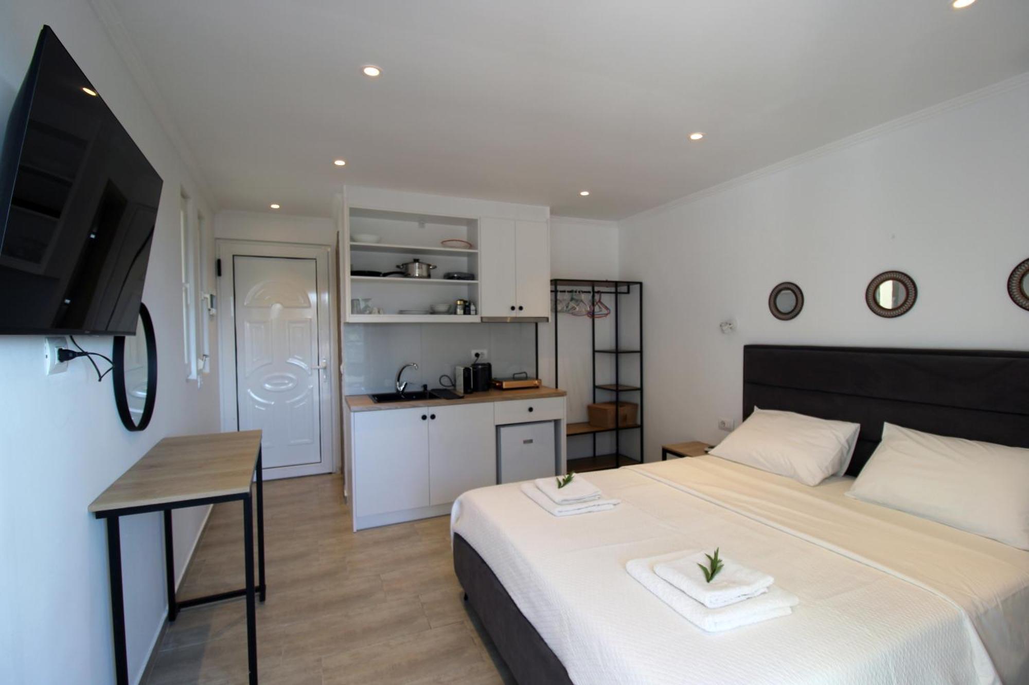 Aparthotel Melina'S Seaside Retreat Ksamil Exteriér fotografie