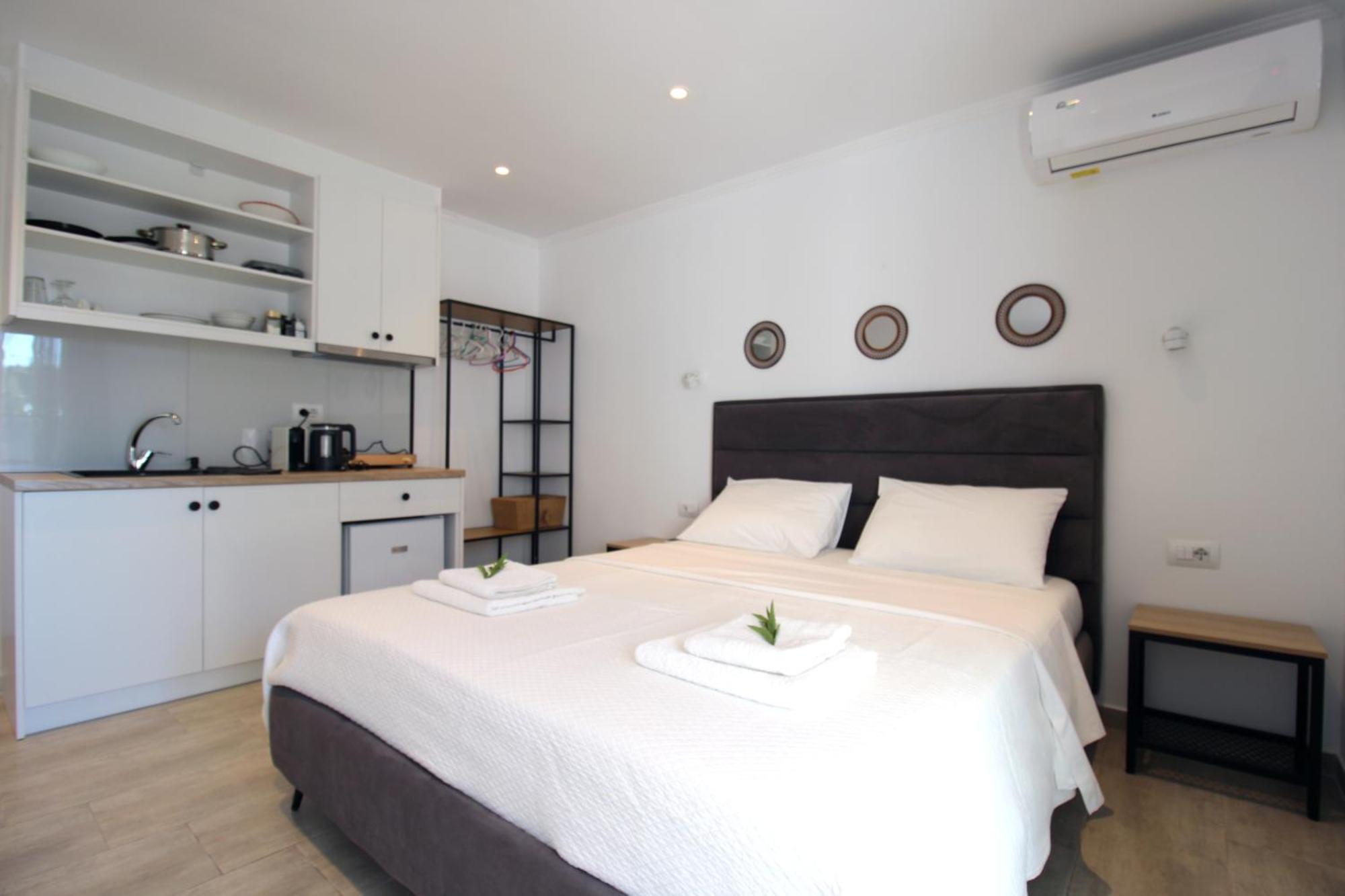 Aparthotel Melina'S Seaside Retreat Ksamil Exteriér fotografie